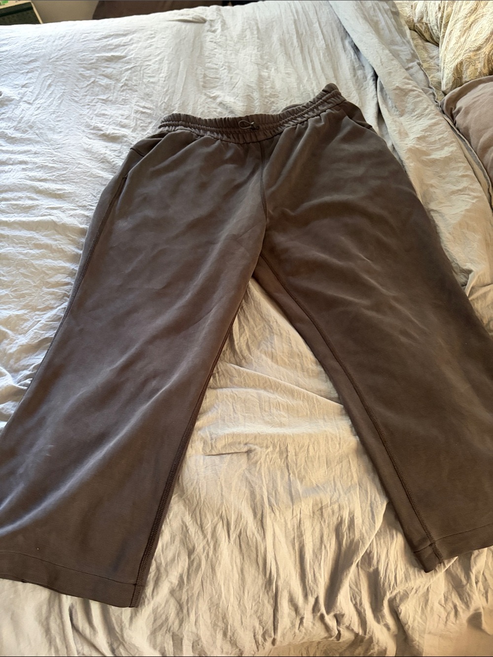 Softstreme High-Rise Wide-Leg Cropped Pant